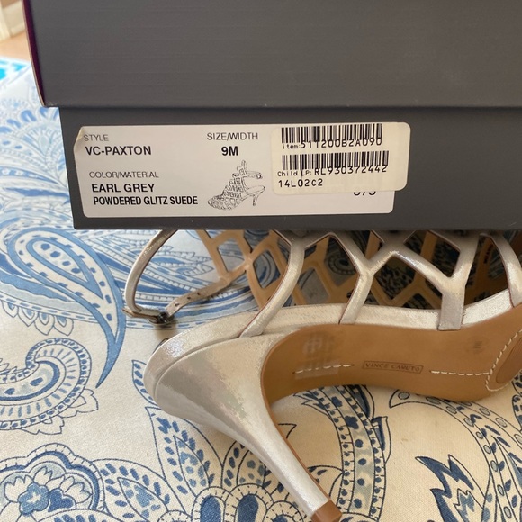 Vince Camuto strappy shoe - Picture 10 of 10